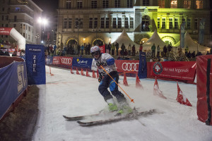 Im Bild : Ski und Langlaufpiste mitten in City Eroeffnung Ski Saison 2015 mit 8. St. Moritz City Race mit The Gotthard Musik Band BILDNACHWEIS: fotoSwiss.com/cattaneo